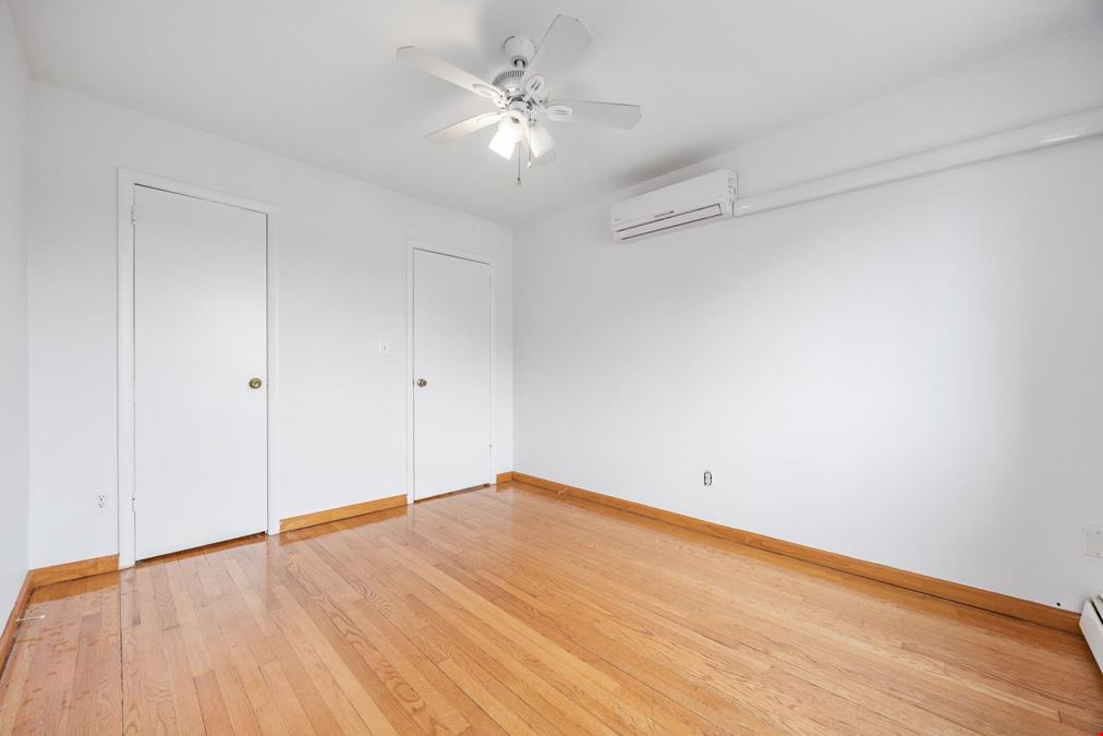 22-47 Harman St