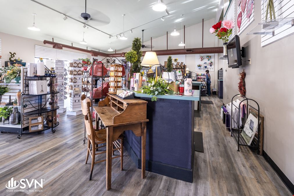 For Lease OR Ground Lease: Georgetown Retail Location