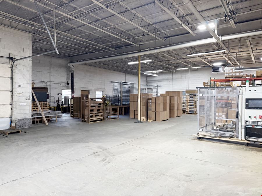 100 W Laura Dr