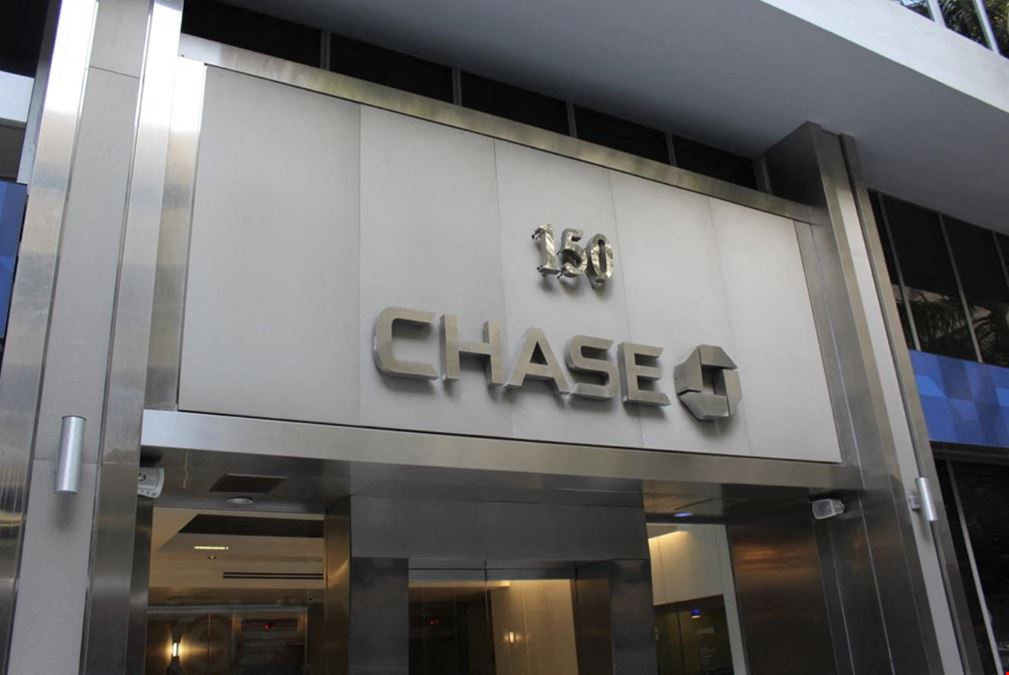 Chase Bank Building | 706 Unit