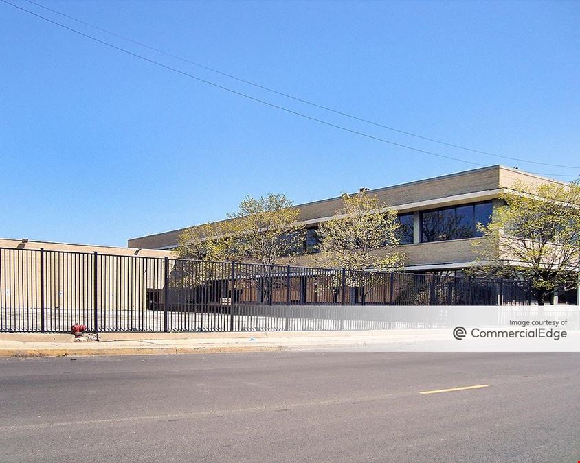 4800 & 5000 West Roosevelt Road