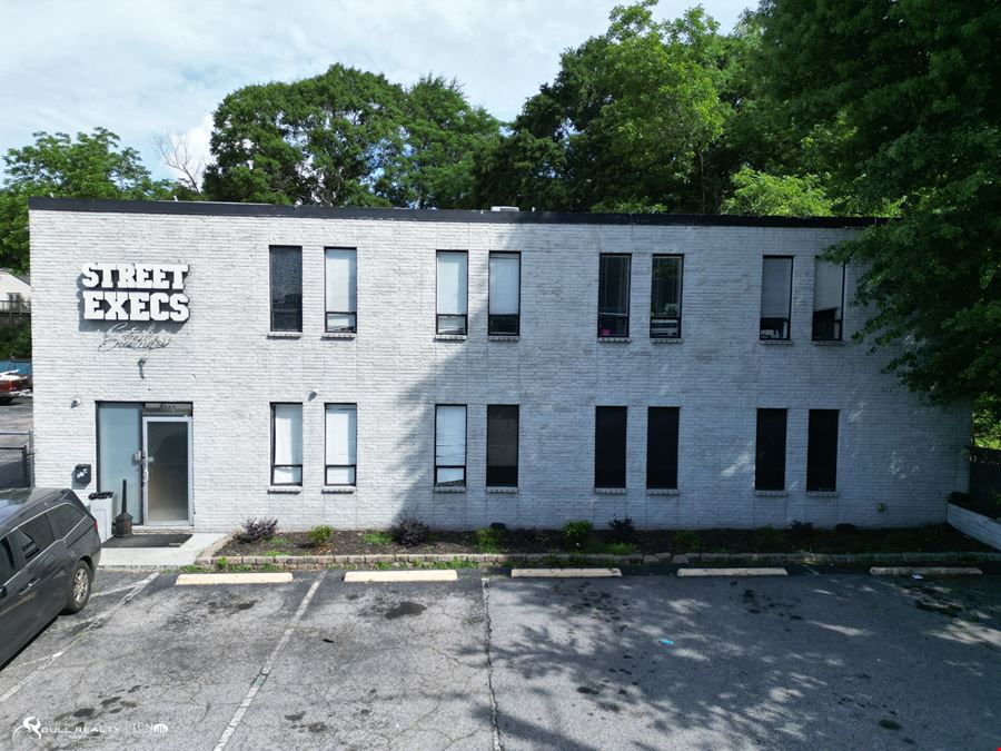 Creative Office / Recording Studio Headquarters | ±5,724 SF | 28 Parking Spaces | Upper Westside Atlanta