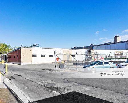 Preview of Industrial space for Rent at 400 Walnut Avenue