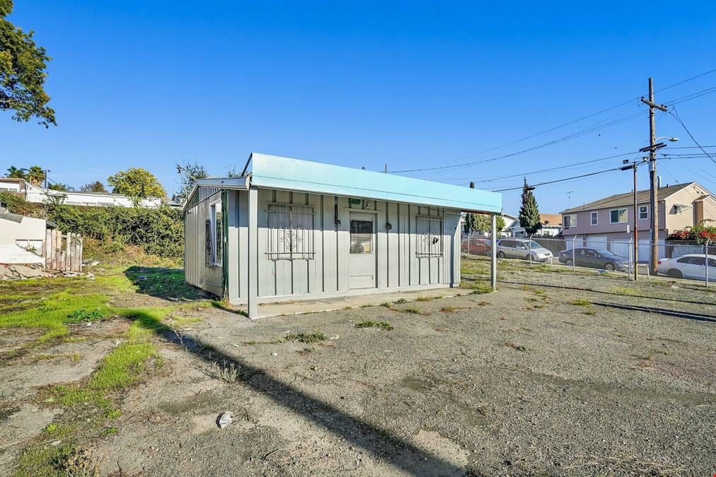 4134 Foothill Blvd.