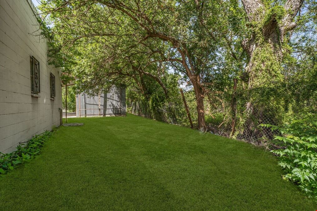 992 E Southcross Blvd | San Antonio