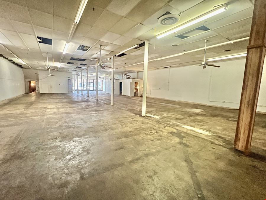 220 SW 25th St.