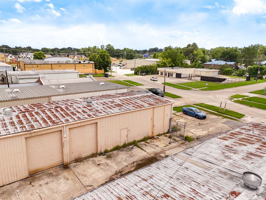 ±1,500 SF Office / Warehouse Suite Off Staring Lane