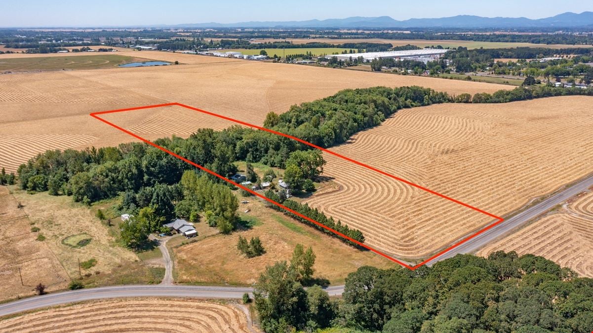 312 Ellingson Rd SE