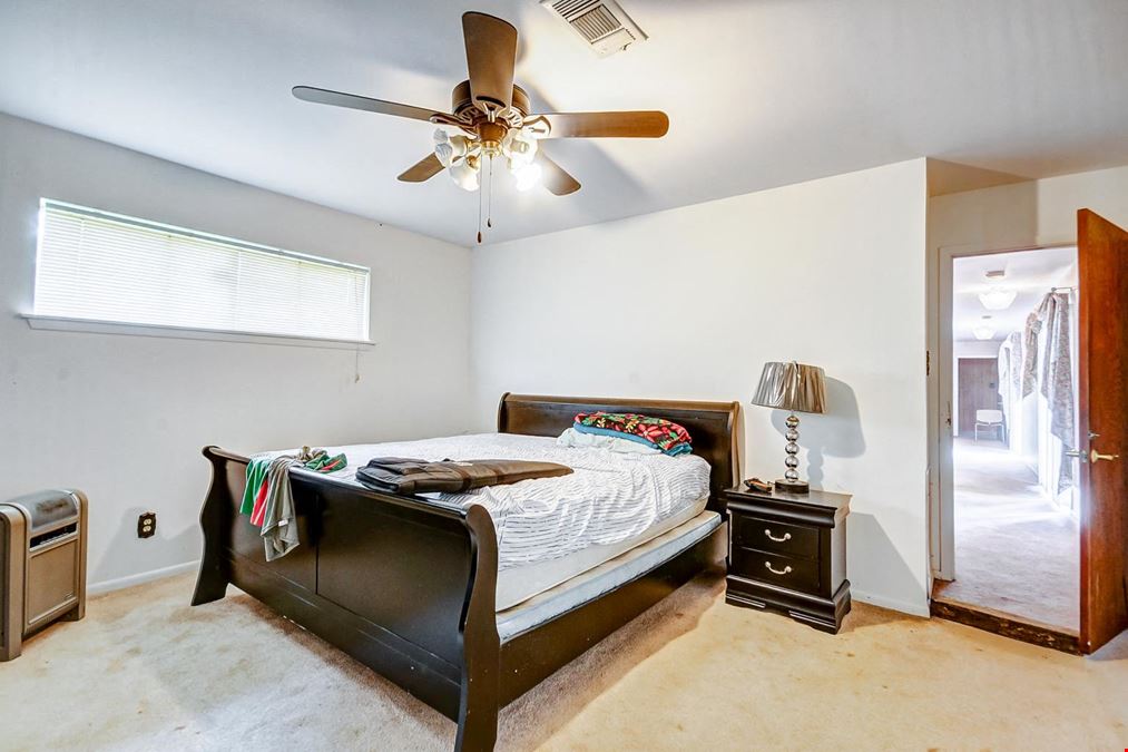 34823 FM 1301, West Columbia