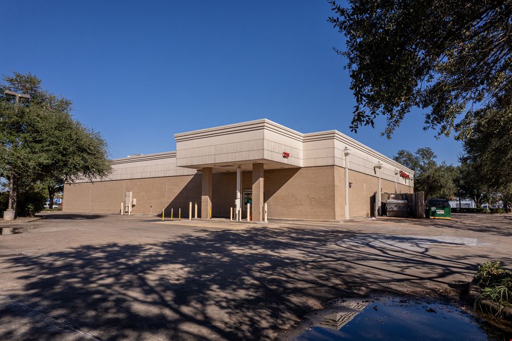 Former Walgreens Retail Store