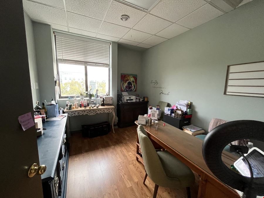 Top Floor Salon/Office Suites