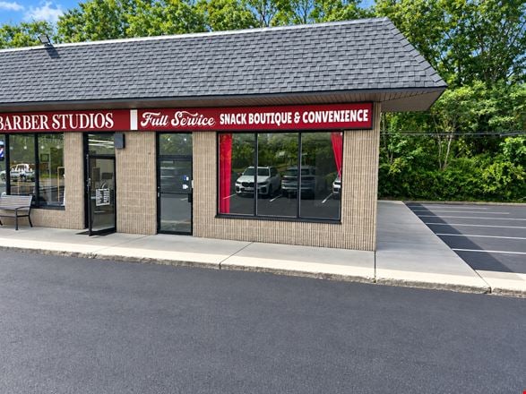 Preview of Retail space for Rent at 1264 Waverly Avenue
