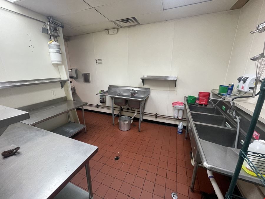 33080-33196 Groesbeck Hwy
