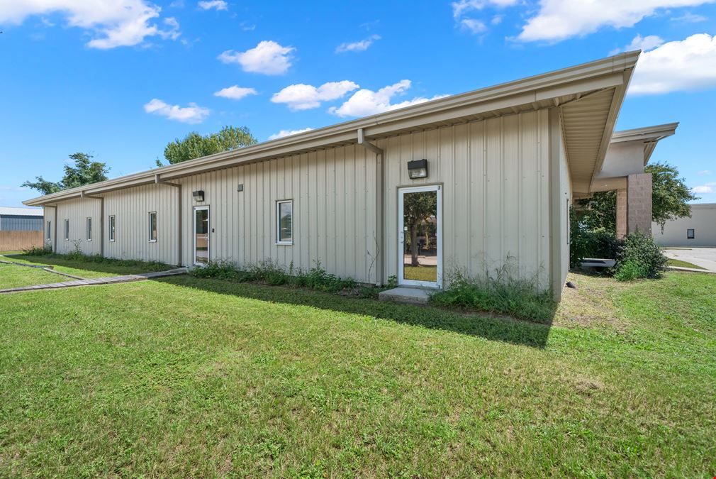 16,000 SF Former Government Office Building - Tyndall Parkway
