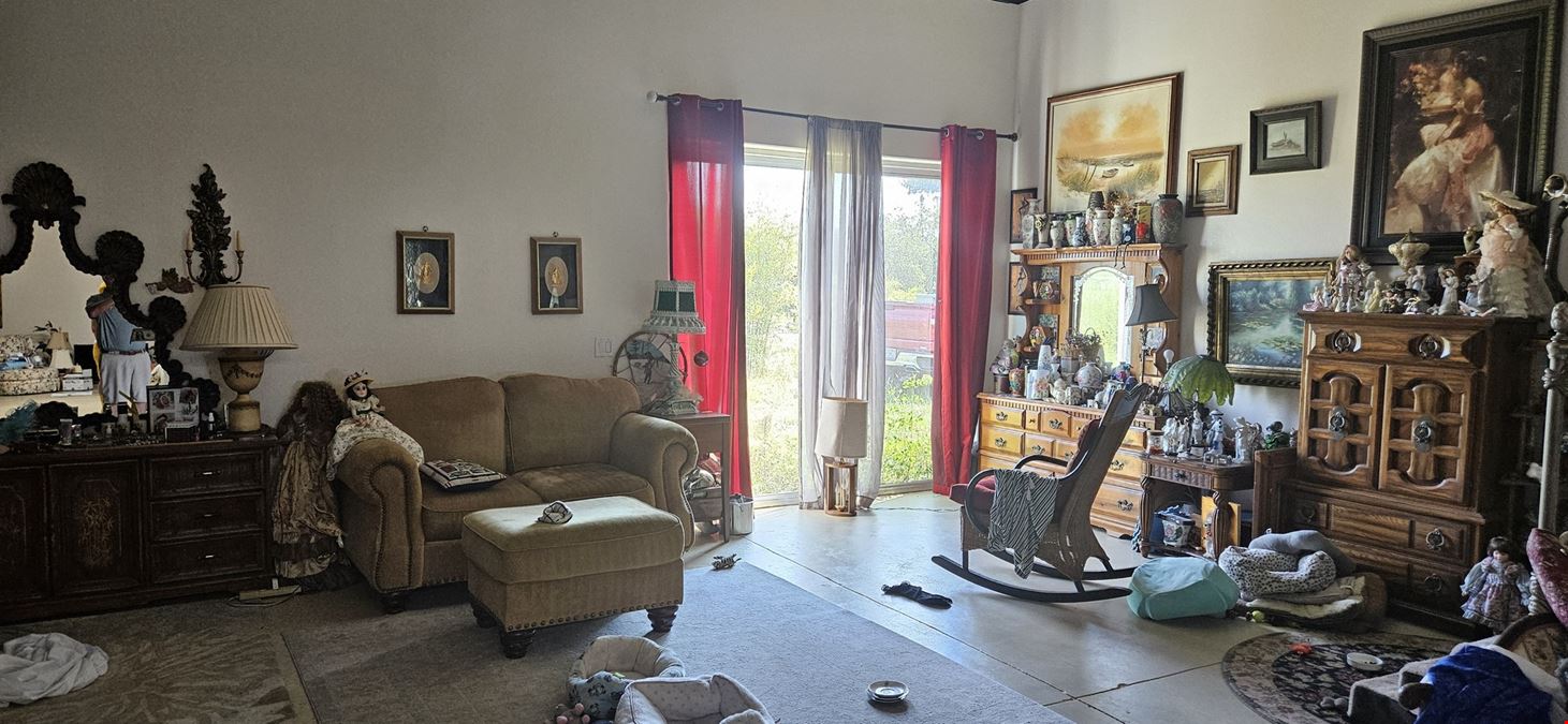 34 Acres on Lake Moody w/2400 sq ft Barndominium