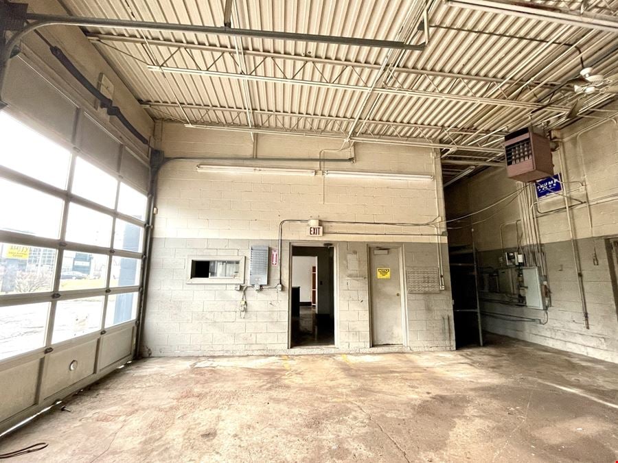 Retail Building in Heart of Mentor, Ohio for Sale/Lease