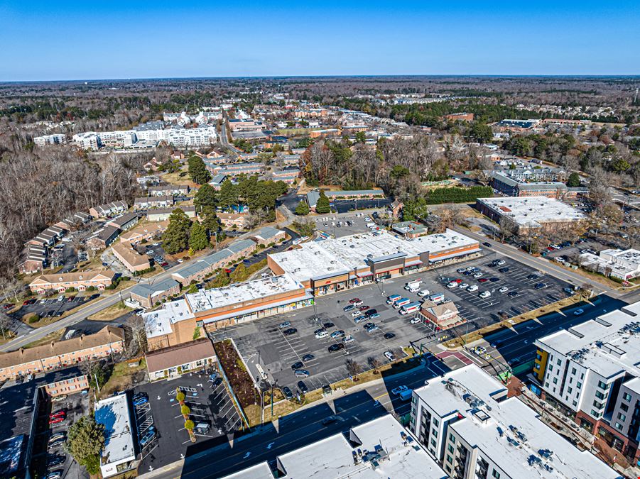 LaMonticello Shopping Center