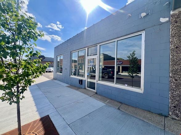 Preview of Retail space for Rent at 622 N Riverfront Dr