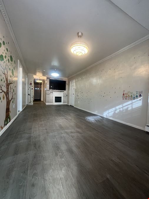 728 Myrtle Avenue, Brooklyn, NY 11205