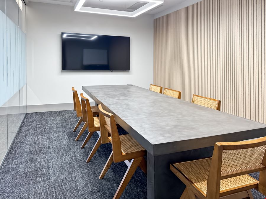 Regus - Hollywood - 1895 Tyler Street