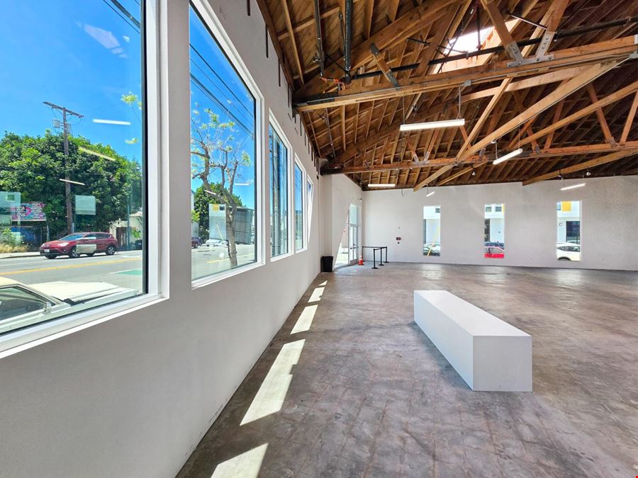 5075 W Adams