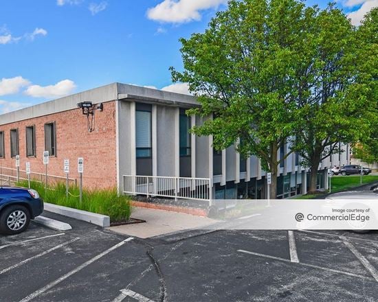 Preview of Office space for Rent at 2025 South Brentwood Blvd