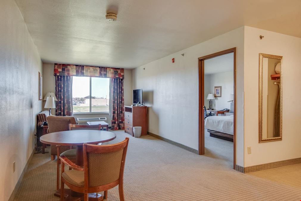 REIT Sale | Holiday Inn Express & Suites Mattoon Illinois