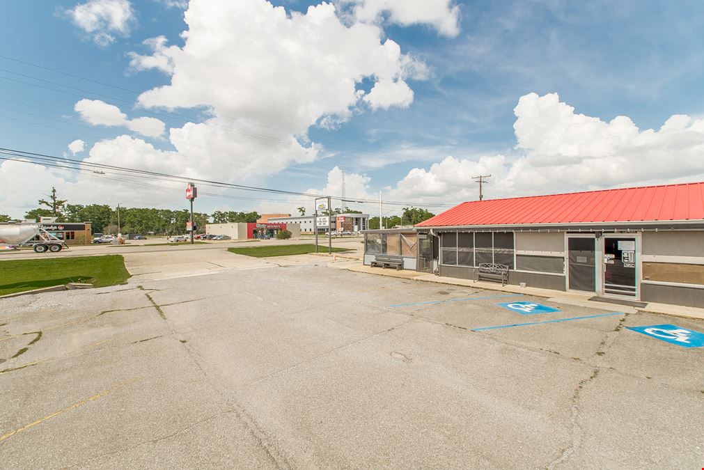 FOR SALE |  TURNKEY RESTAURANT + REAL ESTATE