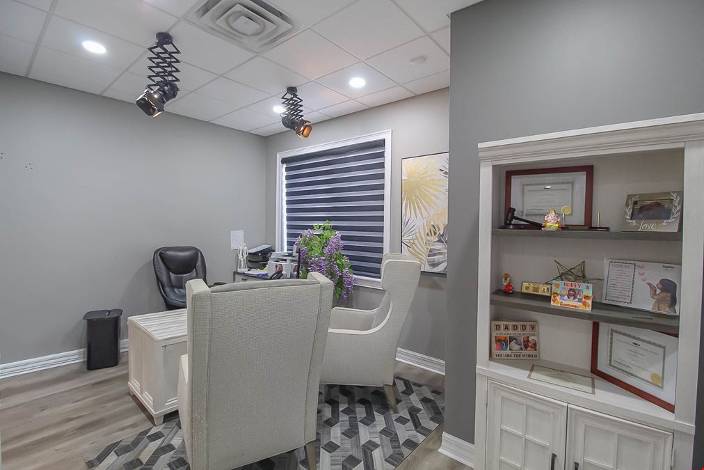 Murdock Professional Center Office Unit B2