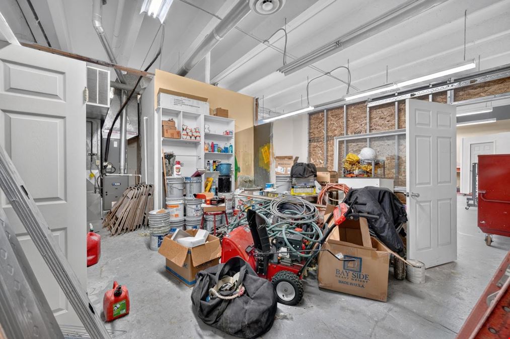 Prime Office Building with Exceptional Frontage