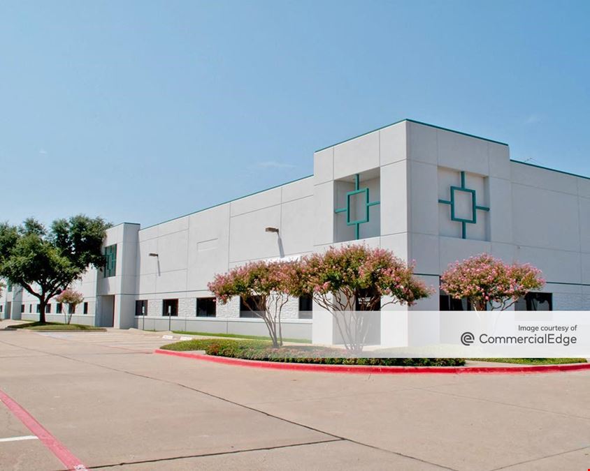 Prologis Plano Distribution Center - 2901 & 3001 Summit Avenue
