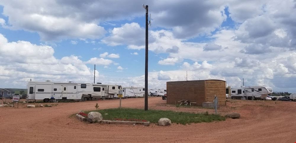 RV Park for Sale: The RAKKEN ARROW RV Park, 86 Spaces