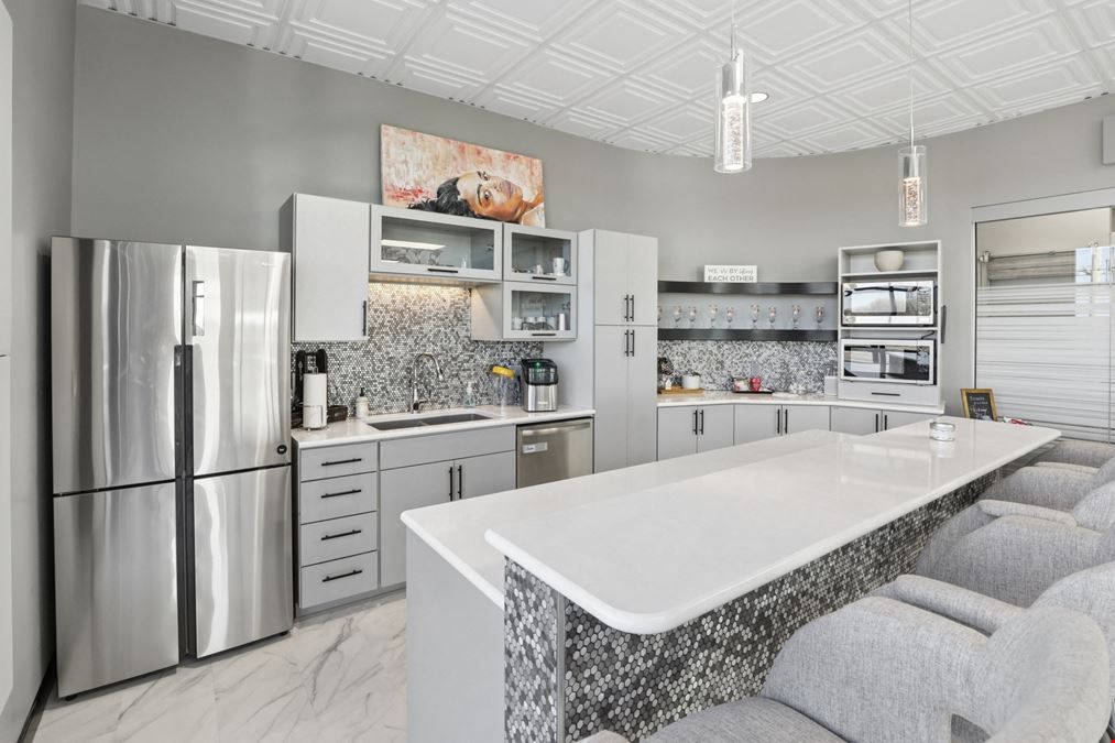 Parkway Plaza Professional Suites