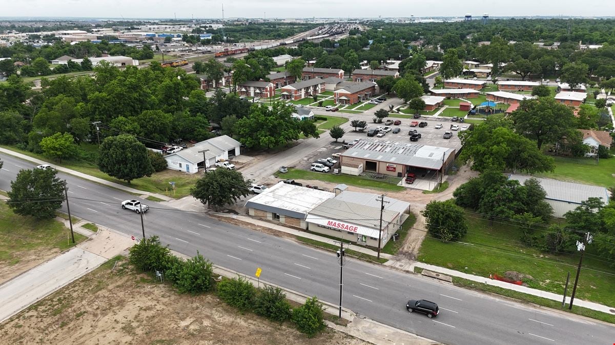 614 W Adams Ave