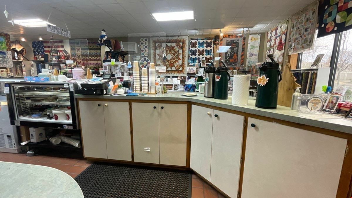 330 2nd St W - Wabasha Eagles Nest Coffee and Quilt Shop For Sale