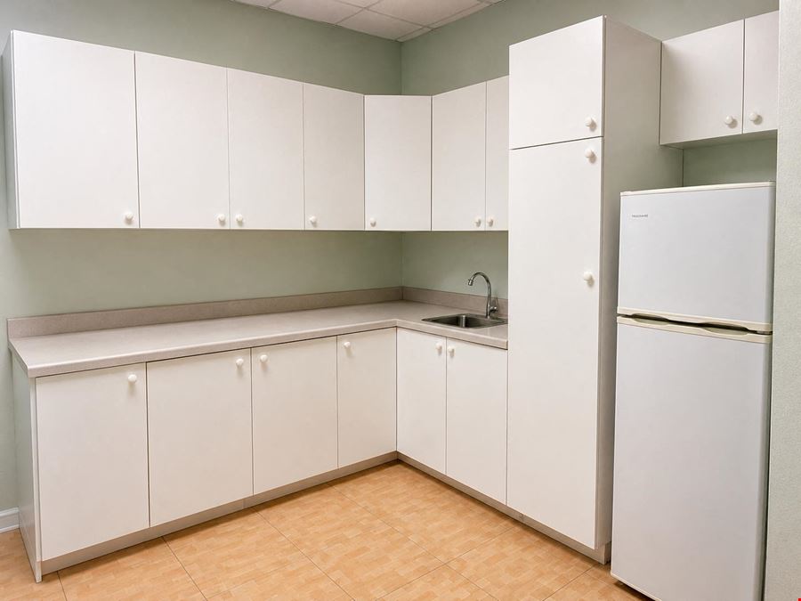 6972 Aloma Ave Unit 28 For Sale