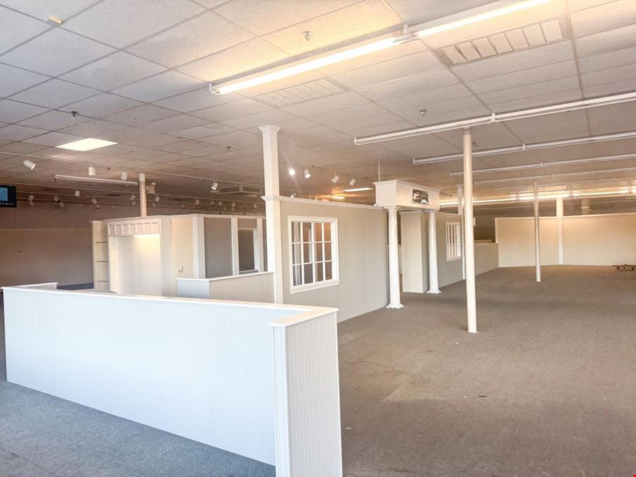 Vacant Big Box for Lease