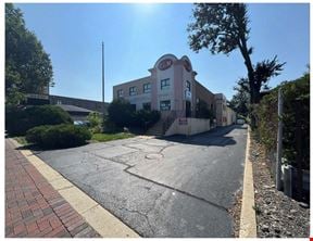 Versatile Commercial Flex Property
