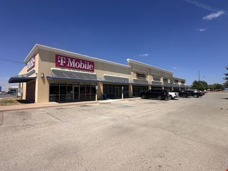 Preview of Retail space for Rent at 1638 Hwy 351