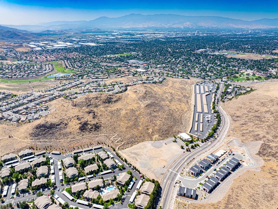 Los Altos Parkway