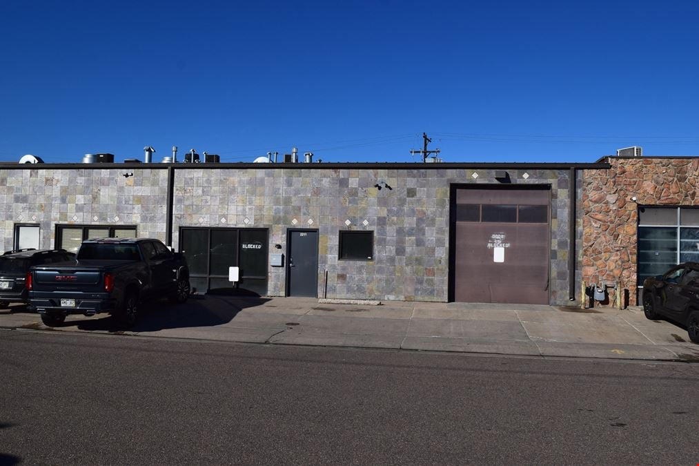 Multitenant industrial Bldg. with 5,258-15,285 SF available for an owner/user