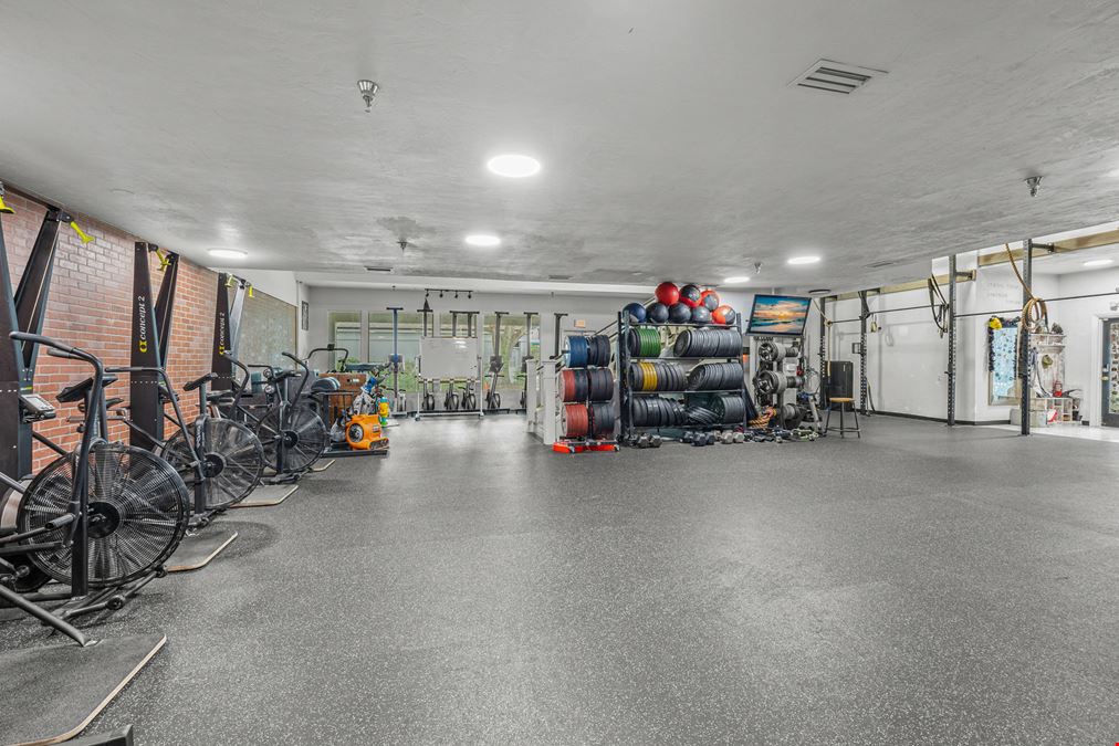 Thornebrook Village-Lease Opportunity