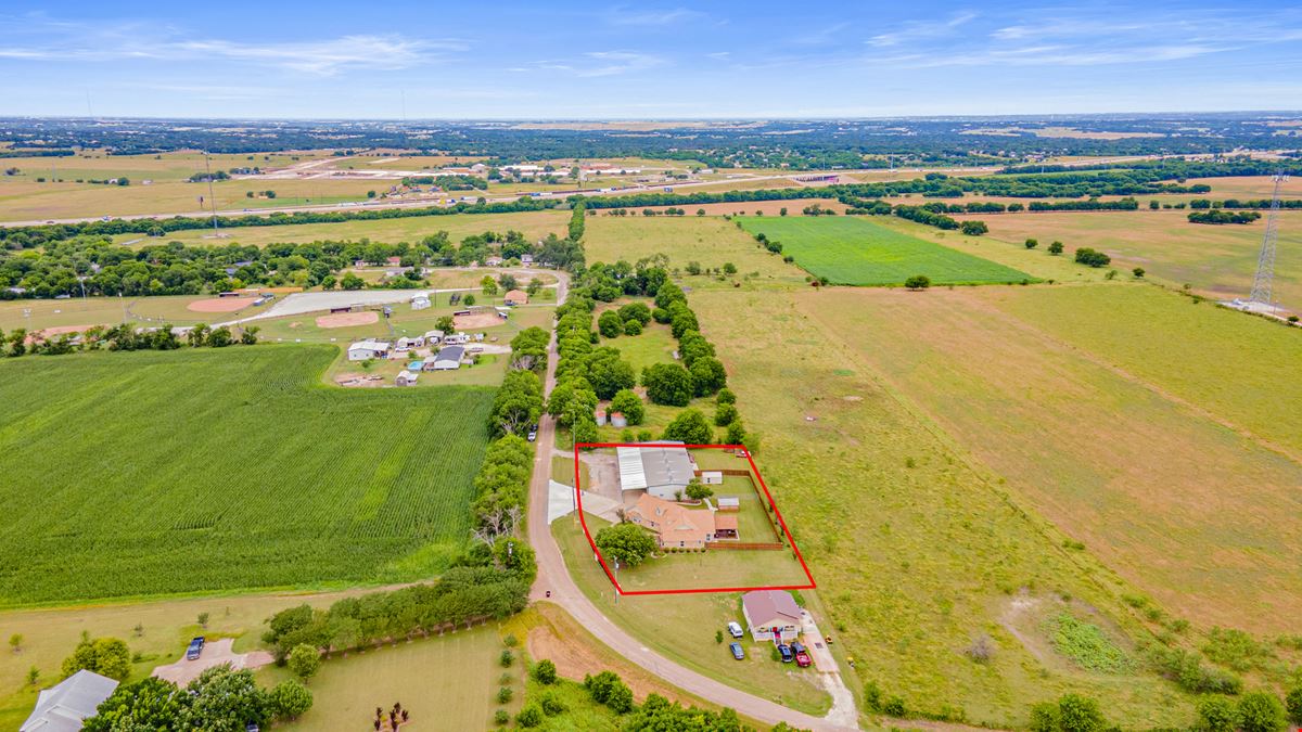 Live/Work Property with Industrial-Grade Workshop