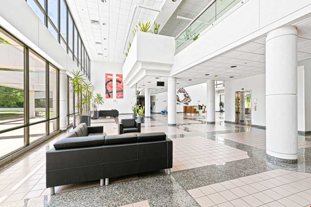 601 Sanden Blvd
