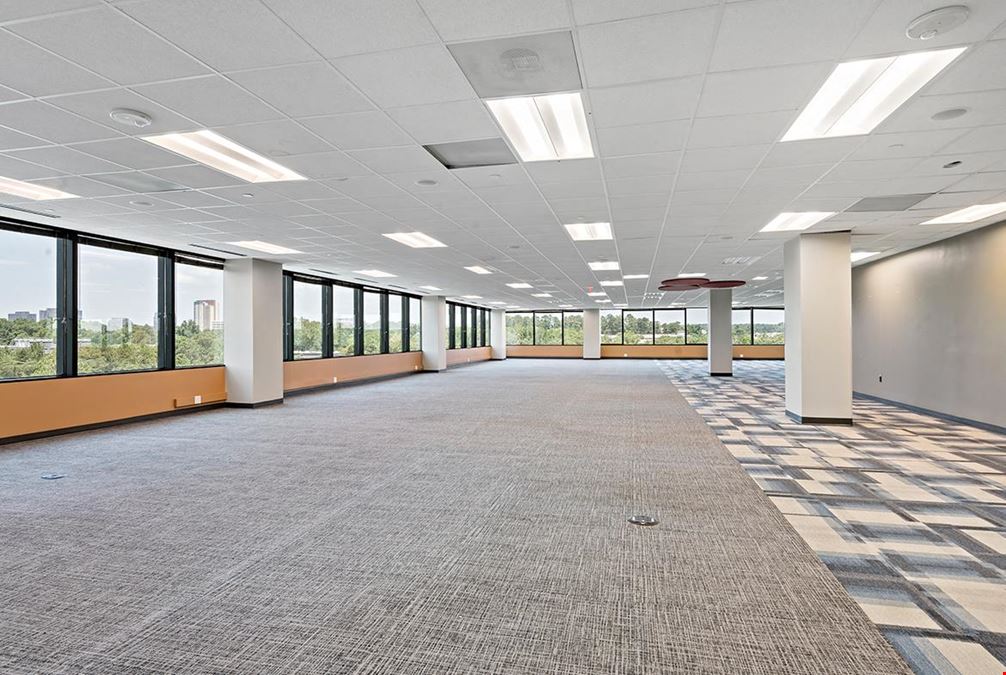 66 Perimeter Center East (R070b)