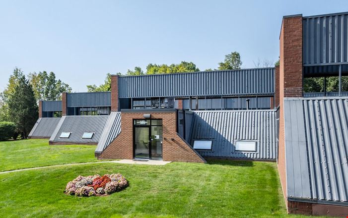 Preview of Industrial space for Rent at 257 Simarano Dr