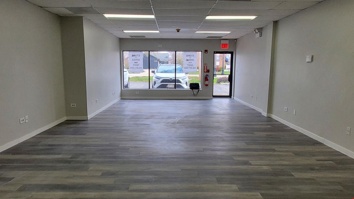 1346 W Irving Park Rd