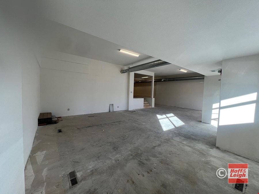 4609 E Colfax Ave
