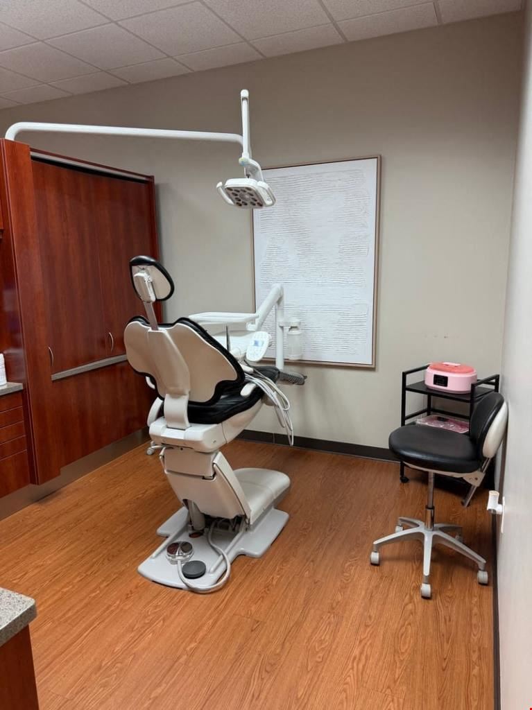 6370 Powers Ferry Rd – Turnkey Dental Suite 103