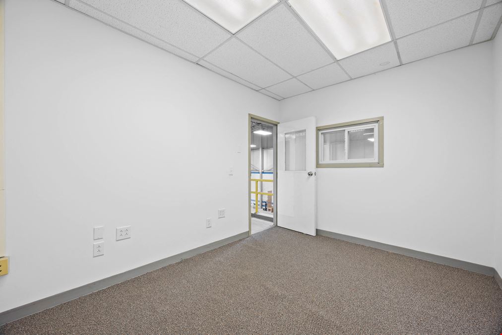 2926 Lakeville Rd